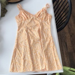 Yellow patterned dress never been worn